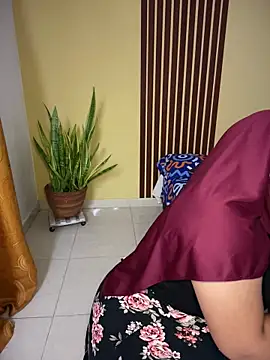 Snapshot of _Shara_Handal_ chatting on June 26, 7:58 am Shara Handal online show from June 26, 7:58 am