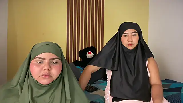  Shara Handal  online show from March 13, 6:18 am