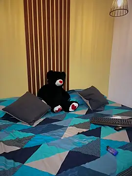  Shara Handal  online show from October 17, 11:01 am