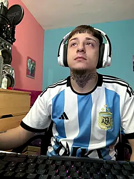 Nenejoven16- online show from November 13, 10:30 am