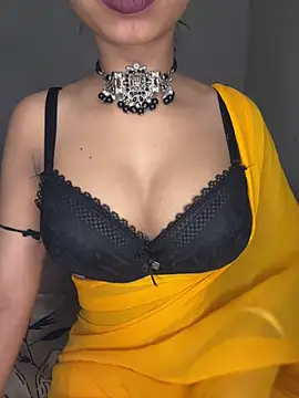 Snapshot of Hot-sexy222 chatting on February 22, 11:03 pm Hot-sexy222 online show from February 22, 11:03 pm