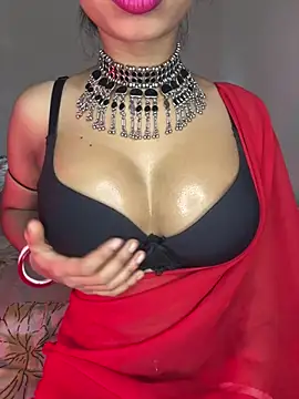 Snapshot of Hot-sexy222 chatting on February 6, 10:14 am Hot-sexy222 online show from February 6, 10:14 am