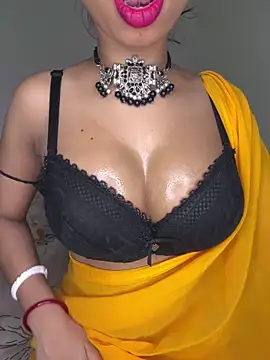 Snapshot of Hot-sexy222 chatting on March 3, 2:54 am Hot-sexy222 online show from March 3, 2:54 am