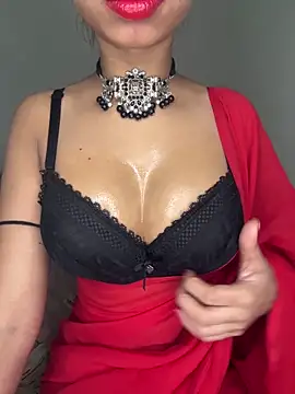 Snapshot of Hot-sexy222 chatting on February 22, 3:12 am Hot-sexy222 online show from February 22, 3:12 am