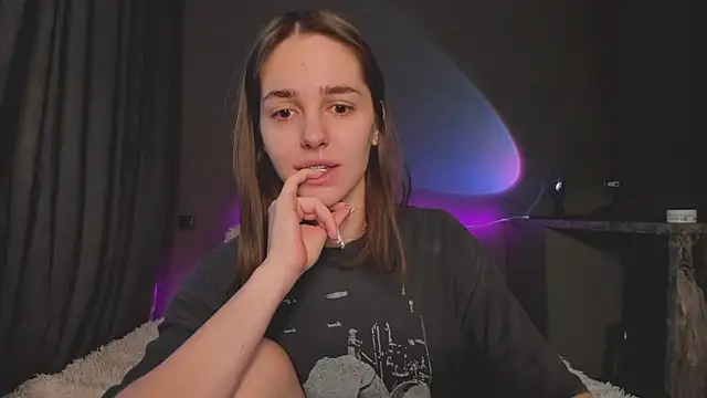 JudyAngil online show from February 11, 6:13 am