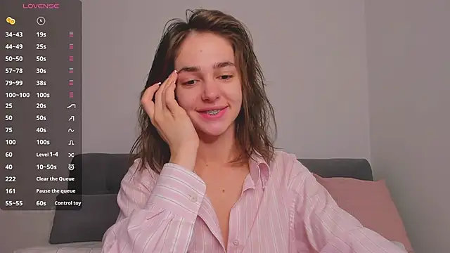 JudyAngil online show from December 1, 6:14 am