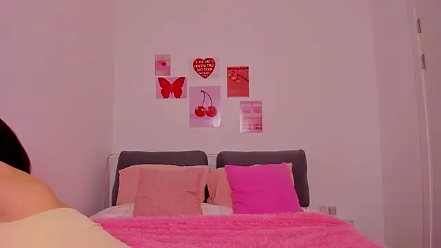 JudyAngil online show from April 14, 5:12 am