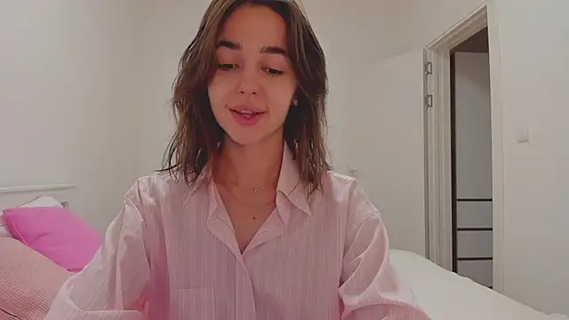 JudyAngil online show from November 11, 6:19 am