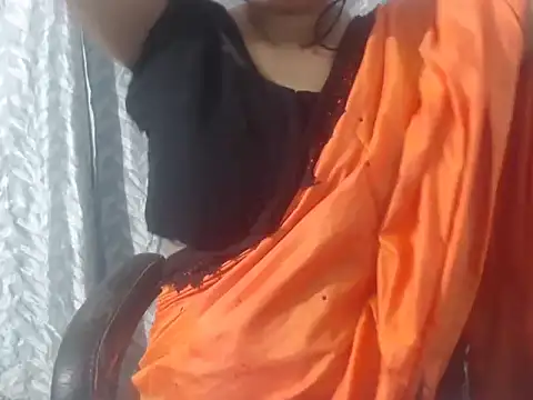 cute-priy online show from November 9, 5:33 am