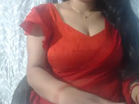 cute-priy online show from December 17, 5:23 am