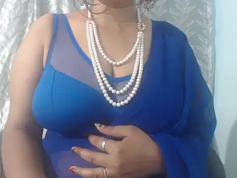 cute-priy online show from March 29, 4:03 am