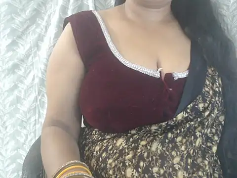 Snapshot of cute-priy chatting on July 10, 5:40 am cute-priy online show from July 10, 5:40 am