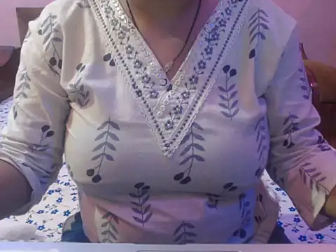 cute-priy online show from June 10, 4:35 am