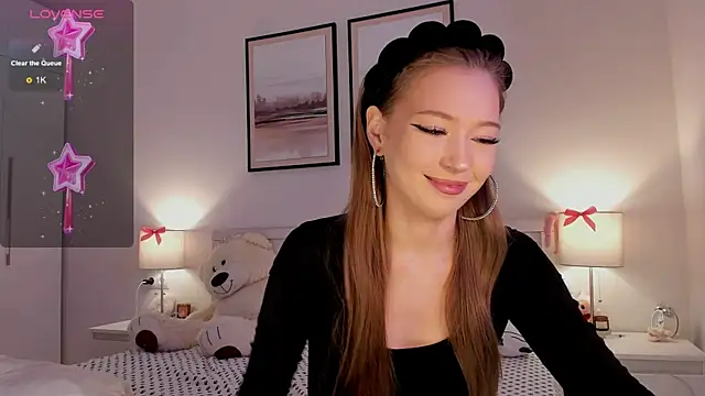 diana nier online show from March 19, 7:36 pm