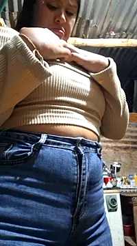 Snapshot of sexy-latin10 chatting on March 9, 1:25 am sexy-latin10 online show from March 9, 1:25 am