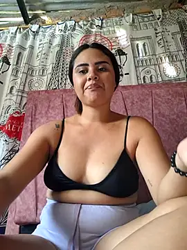 sexy-latin10 online show from December 20, 1:36 pm