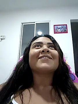 sexy-latin10 online show from April 26, 2:20 am