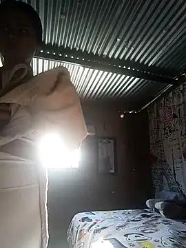 Snapshot of sexy-latin10 chatting on February 28, 12:05 pm sexy-latin10 online show from February 28, 12:05 pm