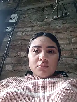 sexy-latin10 online show from March 20, 12:06 pm