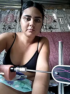 sexy-latin10 online show from April 18, 7:58 pm