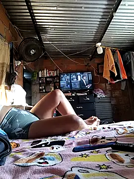 Snapshot of sexy-latin10 chatting on February 27, 11:54 am sexy-latin10 online show from February 27, 11:54 am