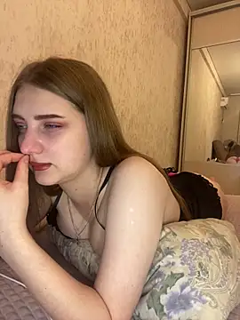 Snapshot of MollyDolle chatting on October 29, 9:36 pm MollyDolle online show from October 29, 9:36 pm