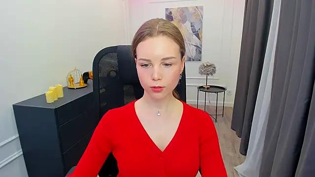 MileyWings online show from March 15, 12:56 pm