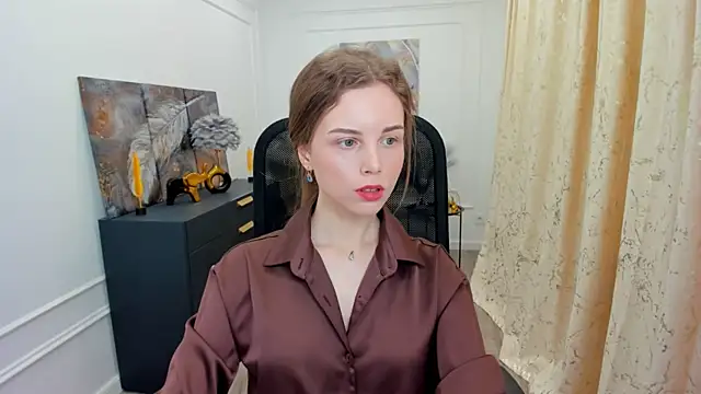MileyWings online show from May 29, 11:16 am