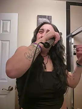 ThicBunz online show from March 27, 10:11 pm