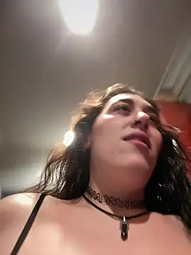 Snapshot of ThicBunz chatting on July 6, 5:48 pm ThicBunz online show from July 6, 5:48 pm