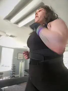 ThicBunz online show from April 17, 2:20 pm