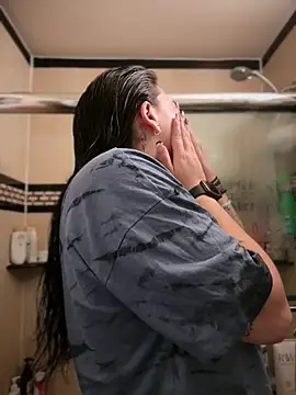 ThicBunz online show from April 14, 2:22 pm