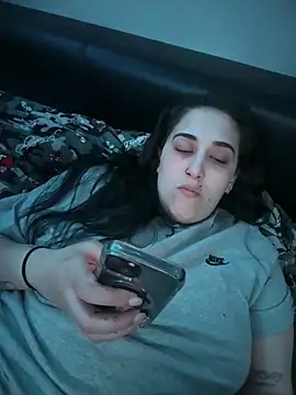 ThicBunz online show from April 15, 2:28 am