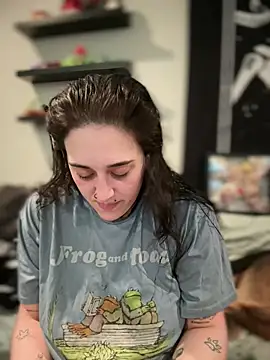 ThicBunz online show from April 9, 11:33 pm