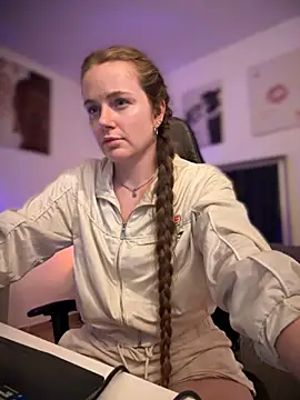 Piinkpandora online show from April 4, 6:58 pm