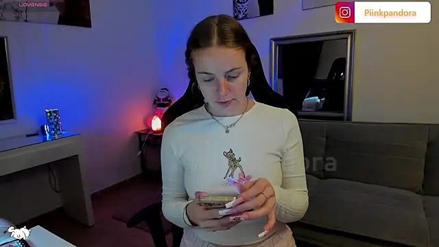 Piinkpandora online show from December 3, 3:22 pm