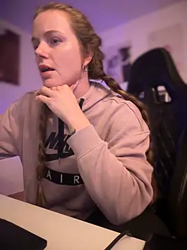 Piinkpandora online show from April 15, 7:40 pm