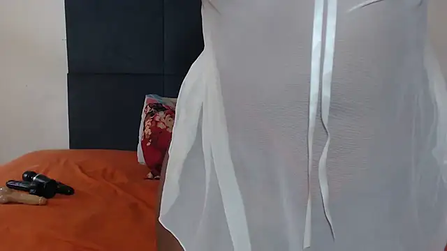 Snapshot of CANDY-X-LOVE-xx chatting on February 2, 1:41 pm CANDY-X-LOVE-xx online show from February 2, 1:41 pm