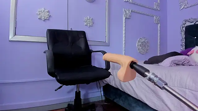 Snapshot of JeyLee chatting on November 7, 11:59 am JeyLee online show from November 7, 11:59 am