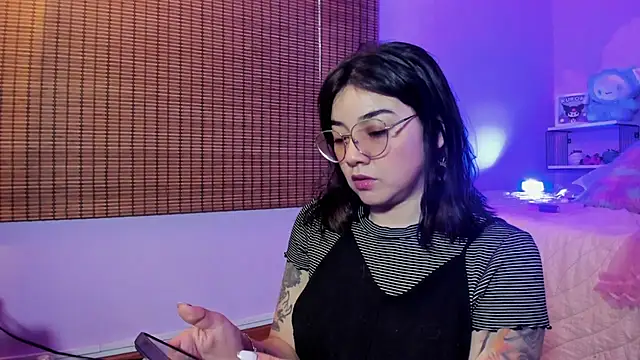 JeyLee online show from September 23, 11:50 am
