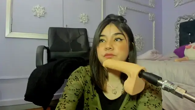 Snapshot of JeyLee chatting on November 17, 11:58 am JeyLee online show from November 17, 11:58 am