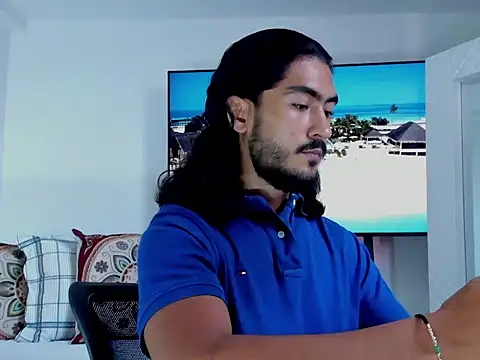 Snapshot of david__johnson372 chatting on February 5, 2:35 pm david johnson372 online show from February 5, 2:35 pm