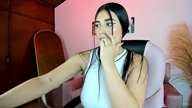 Snapshot of Alheli_16 chatting on December 14, 1:28 pm Alheli 16 online show from December 14, 1:28 pm