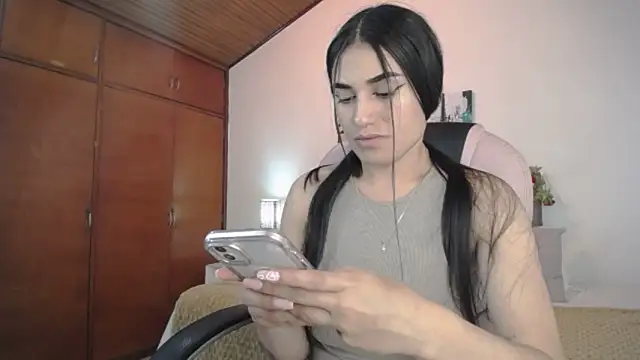 Snapshot of Alheli_16 chatting on March 21, 12:28 pm Alheli 16 online show from March 21, 12:28 pm