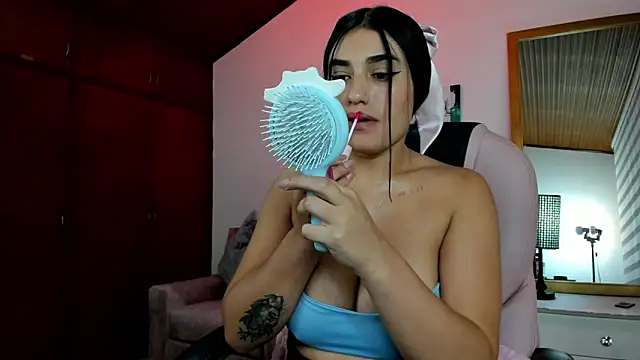 Snapshot of Alheli_16 chatting on October 3, 12:17 pm Alheli 16 online show from October 3, 12:17 pm