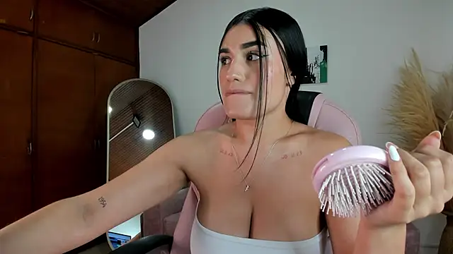 Alheli 16 online show from February 21, 12:07 pm