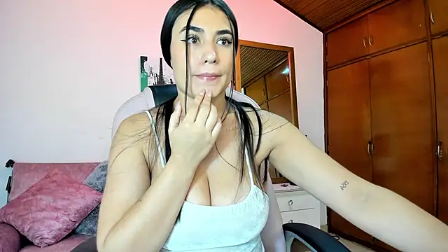 Snapshot of Alheli_16 chatting on October 2, 10:40 am Alheli 16 online show from October 2, 10:40 am