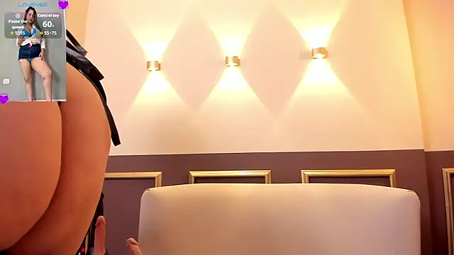 janecullen online show from April 14, 4:06 am