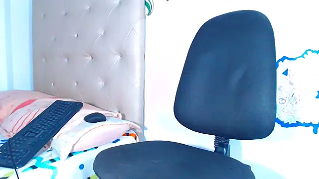 Snapshot of Megaanfox chatting on February 6, 10:32 pm Megaanfox online show from February 6, 10:32 pm