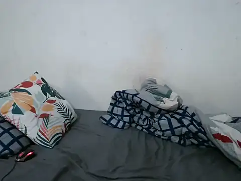 BIGTITTISXXX online show from March 3, 10:00 am